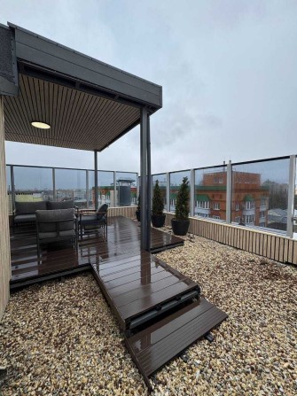 Центр. Новий цегляний будинок. Продаж 2-х кімнатної квартири з власною терасою. - фото 1