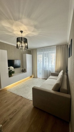 Продаж укомплектованої квартири з ремонтом - фото 1