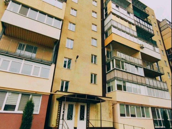 Продаж 1 к.а/ о 3- й поверх Сумы