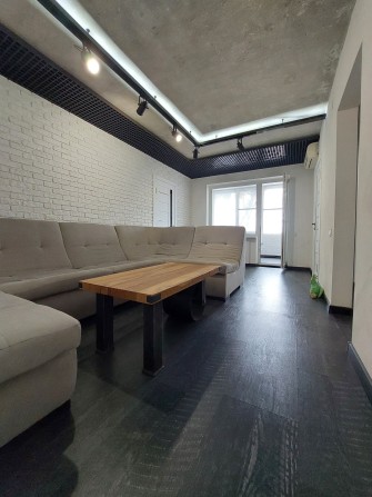 3-х кімнатна квартира в центрі міста - фото 1