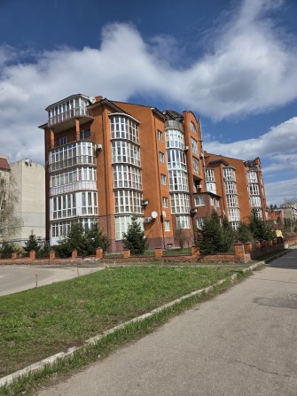 Стильна 3-кімнатна квартира на вул. Новомістенській! "Заходь і живи"! - фото 1