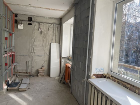 Продам 1-кімн  Ст Бандери   2-й поверх Добротного  Будинка Ровно