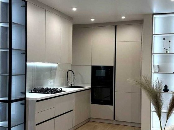 Продам квартиру з ремонтом ЖК На Щасливому. Ровно