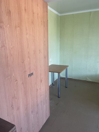 Продам 1 комн квартиру на 8-й гор больнице - фото 1