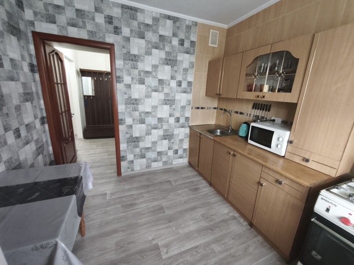 Продам 1к. з меблями та технікою по вул. М.Лушпи - фото 1