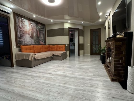 Продаж 4-х кімнатної  в центрі з а/о від власника Суми