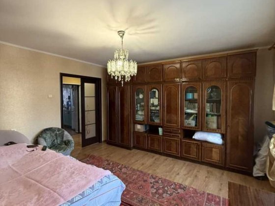 3к квартира цегляний будинок, 6/9 поверх, окремі кімнати Київський р-н