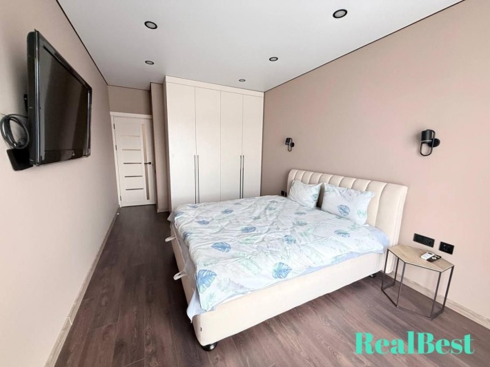 Продаж / Квартира /  Рівне - фото 1