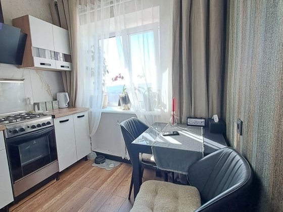 1 кімнатна квартира з ремонтом