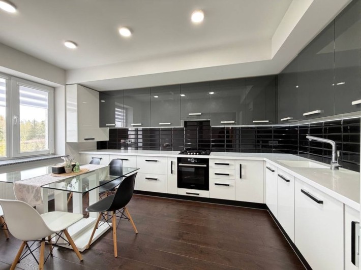 3-кімнатна в ЖК «На Щасливому». Середній 3 поверх. До парку. - фото 1