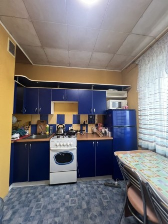 Продам 1 кімнатну квартиру в центрі міста . - фото 1