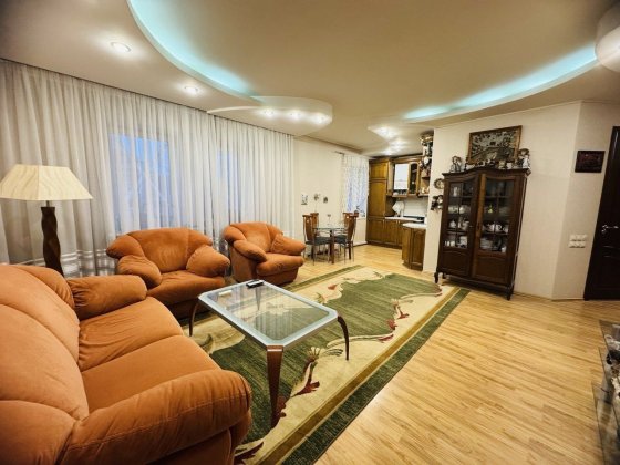 2 кімнатна квартира Топ-локація, Автономне опалення Кривой Рог