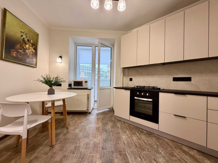 Однокімнатна з ремонтом, центральний парк! Газ! Без комісії! - фото 1