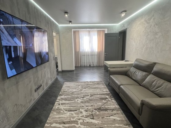 Продажа 3х ком кв , Саксаганском р-не ( ул. Балакина ) Кривий Ріг