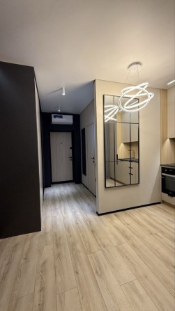 Квартира студія з сучасним та якісним ремонтом, ЖК Молодість 27.2 м² - фото 1