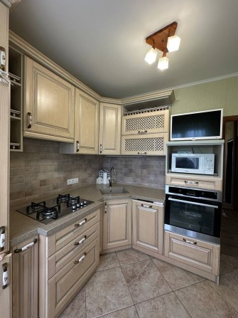 2 к кв з ремонтом середній поверх - фото 1