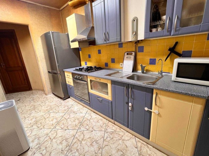 Продам 3-ри кімнатну квартиру по вулиці С. Тільги 55 - фото 1