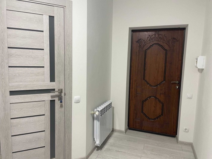 Продаж 2-км квартири з ремонтом в новобудові біля ТЦ "Чайка" - фото 1