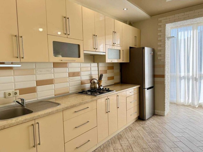 Укомплектована 1 кімнатна квартира - фото 1