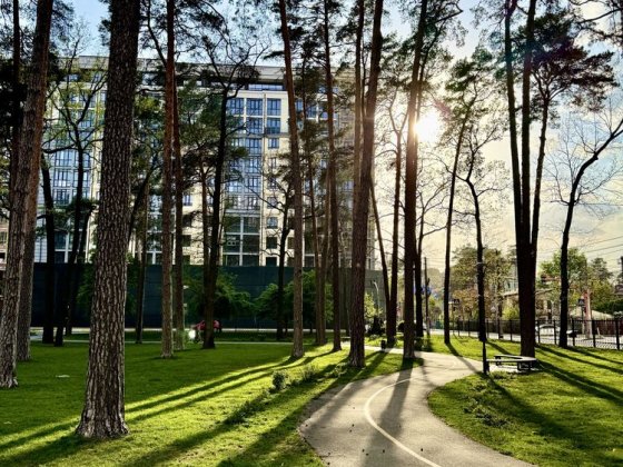 Простора двокімнатна в центрі міста. ЖК Роял Парк.Є підземний паркінг Ирпень