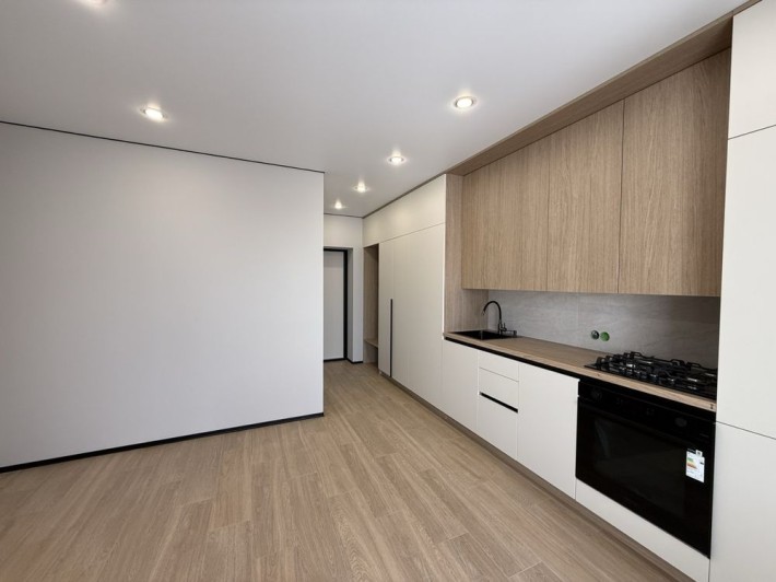 Продаж 1-кімнатної квартири з ремонтом - фото 1