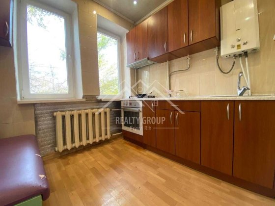 Продаж 2-к. кв. в чудовому районі! вул. Святогеоргіївська, буд. 4 Кривой Рог