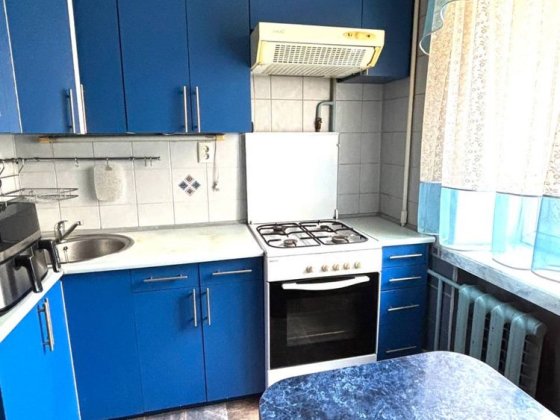 Продам 2кім чешка р-н Покровський. Ровно