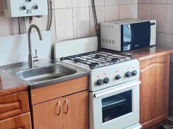 Продаем 1 комнатную квартиру на Мусоргского возможен обмен Кривой Рог