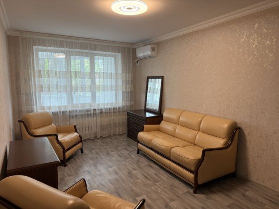 Продам 1 кім.квартиру.Інгулець.Власниця. Кривой Рог