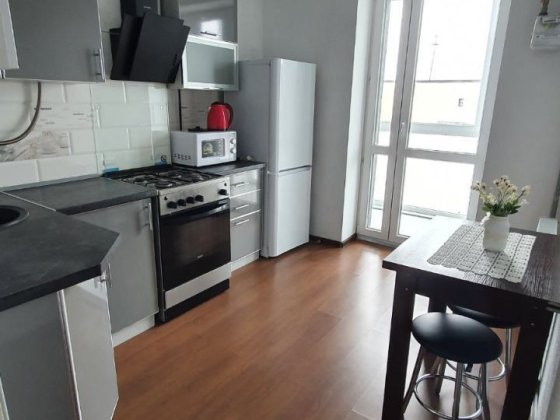 Є 1 кімнатна новобудова з ремонтом меблями паркомісце та кладова Рівне