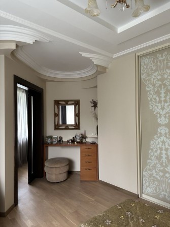 Продам гарну 3 кімнатну з автономним газовим опаленням центр - фото 1