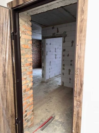 ;) Простора 1К новобудома з панорамними вікнами | газове опалення - фото 1