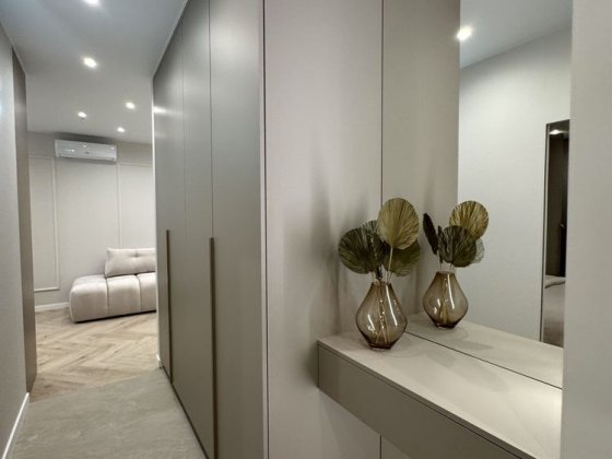 єОселя! Двокімнатна квартира з дизайнерським ремонтом!