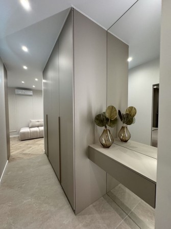 єОселя! Двокімнатна квартира з дизайнерським ремонтом! - фото 1