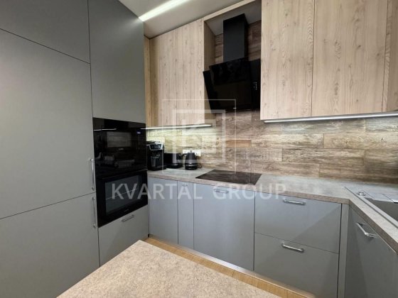 Продам  80 м² з якісним ремонтом в ЖК Грін Сайд