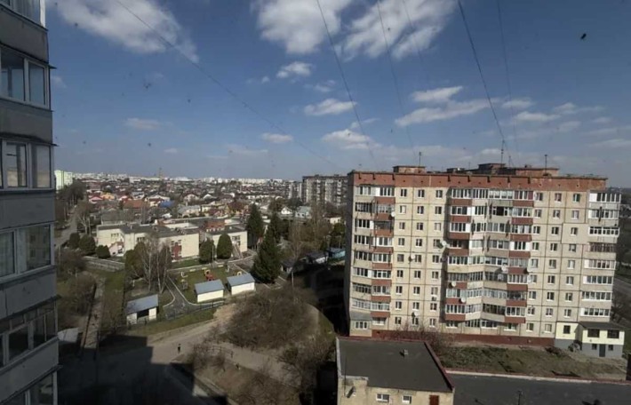 Є 1К квартира — заходь і живи, меблі та техніка - фото 1