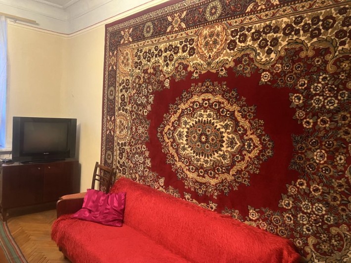 Продаж 2-х кім.квартири з виглядом на Театральну  площу - фото 1