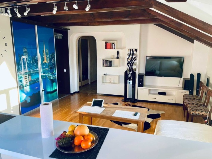 Стильна 2-кімнатна квартира в Старому Парку - фото 1