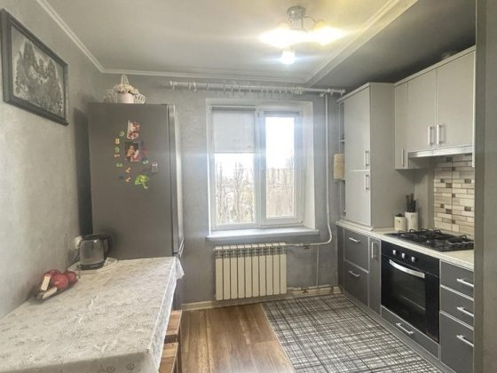 Продаж 1к квартири з красивим виглядом на озеро. Ровно