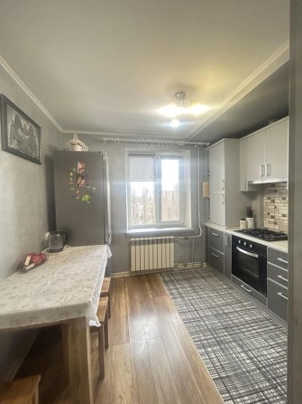 Продаж 1к квартири з красивим виглядом на озеро. - фото 1