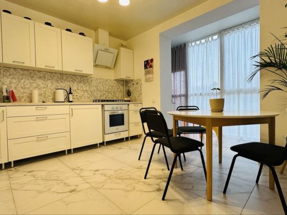 Продам 1-кімнатну з укриттям та паркомісцем Сумы