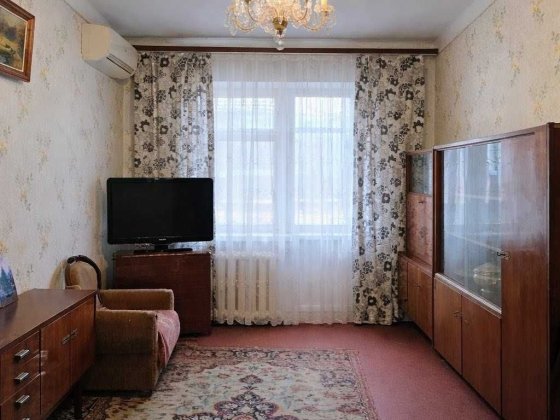 Не ідеальна. Але ціна доступна. Є- відновлення - так! Суми