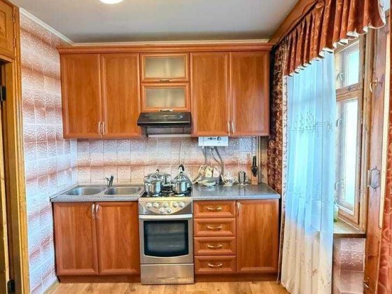 Продам 2 кімн квартиру в цегляному будинку Ровно