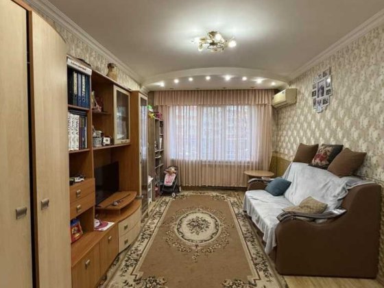 3к квартира 63м2, РОЗДІЛЬНІ КІМНАТИ, поверх 2/9, м-н Левада