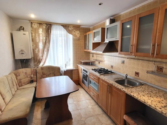 ‼️м-н Поділ‼️Простора 3-кімнатна квартира. Заїжджай і живи! Є-відновлення