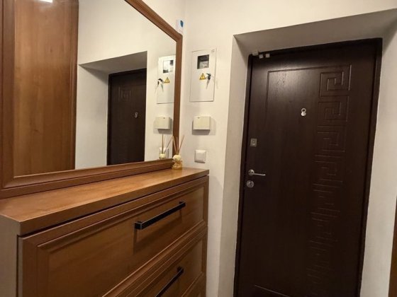 Продам 1к квартиру з ремонтом в цегляному будинку. Центр міста Ровно