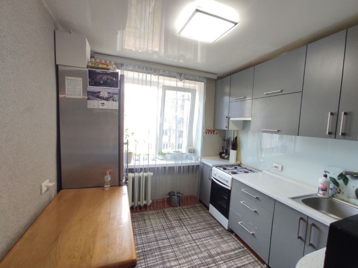 ;) 3-кімнатна квартира по вул. Степана Бандери (р-н Автовокзалу) - фото 1