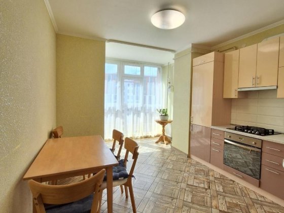 Продаж / Квартира / вул. Захисників Маріуполя, Північний, Рівне Ровно