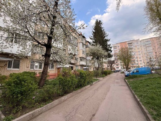3-кімнатна чешка - Гарячий пиріжок Черновцы