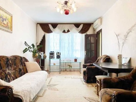 |  ТЕРМІНОВО! 3-кімнатна квартира з ремонтом Район 12 школи Ровно